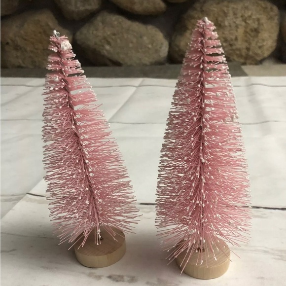 Set of Pink Bottle Brush Trees - Picture 3 of 4